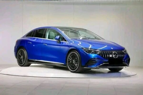 Mercedes-Benz EQE 43