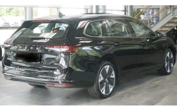 2025/03/1000020345.jpg Skoda Superb