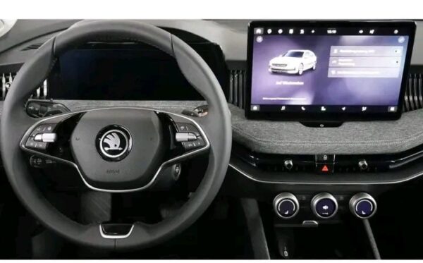 2025/03/1000020351.jpg Skoda Superb