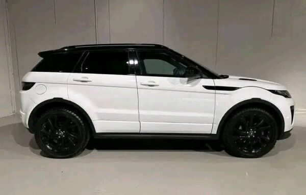 2025/03/1000020967.jpg Range Rover Evoque