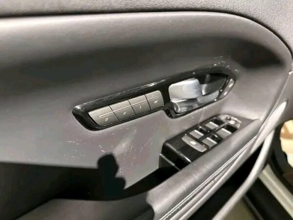 2025/03/1000020972.jpg Range Rover Evoque