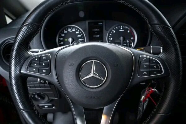 Mercedes-Benz Vito Tourer 8Seter
