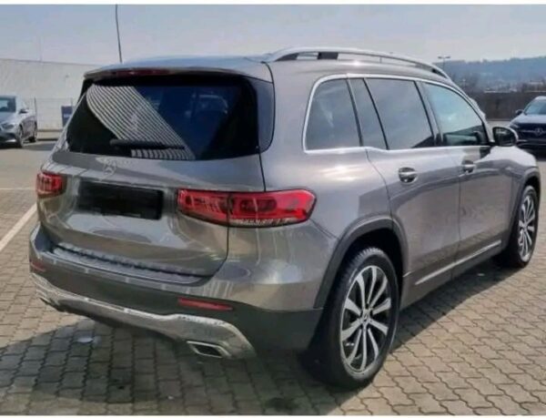 Mercedes-Benz GLB 200