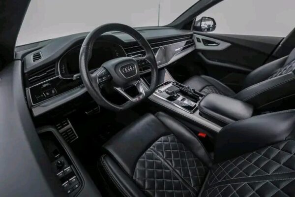 Audi SQ8