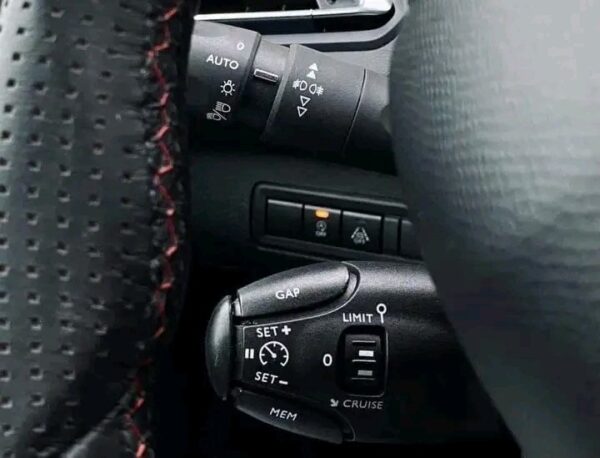 PEUGEOT 308 - GT-LINE