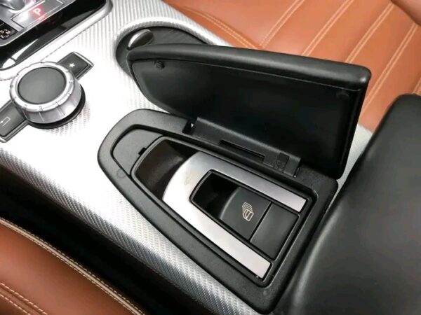 MERCEDES-BENZ SLC