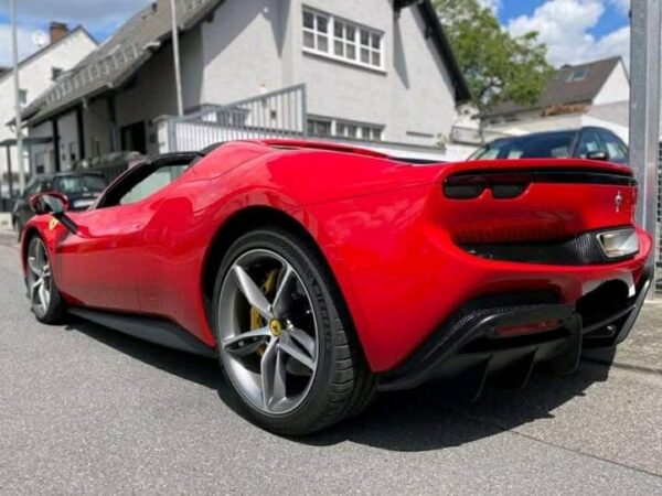 Ferrari 296 GTS Spider
