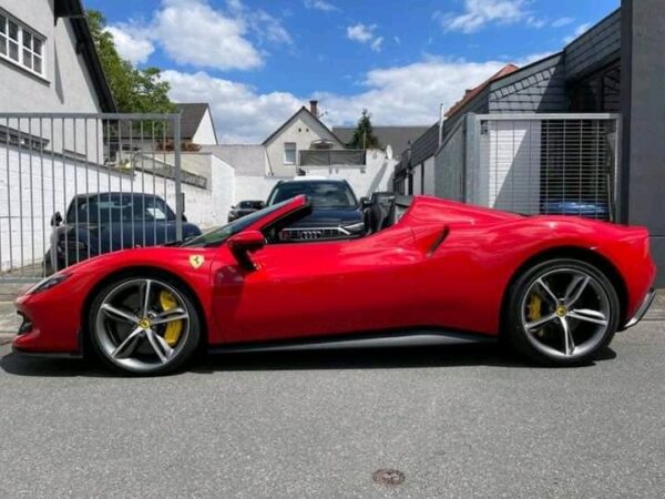 Ferrari 296 GTS Spider