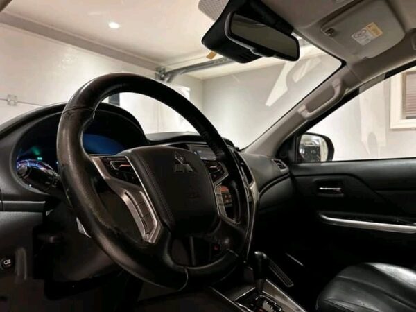 Mitsubishi L200