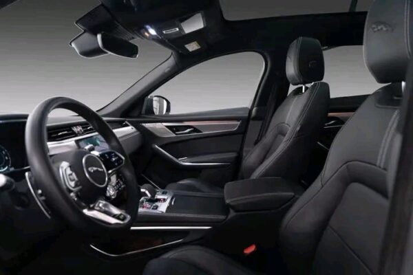 Jaguar F-PACE