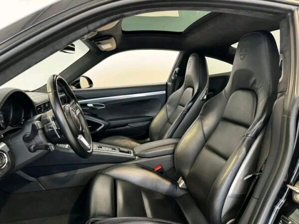 Porsche 911 CARERRA