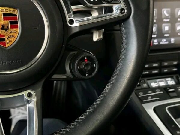 Porsche 911 CARERRA