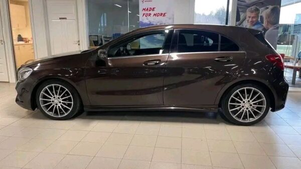 Mercedes-Benz A180