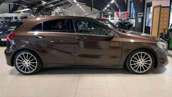 Mercedes-Benz A180