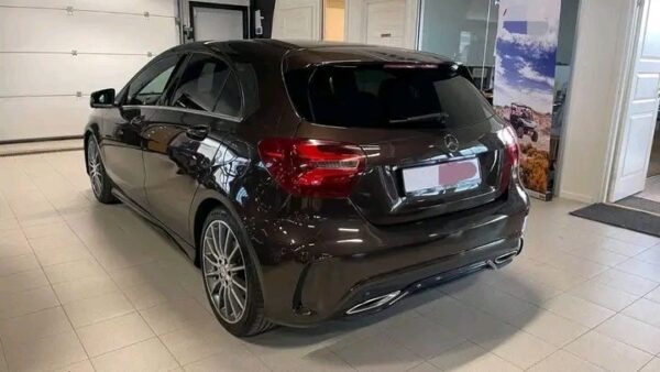Mercedes-Benz A180