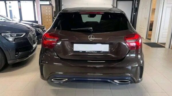 Mercedes-Benz A180