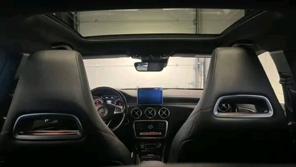 Mercedes-Benz A180