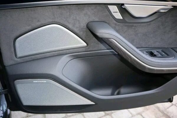 Audi A8L