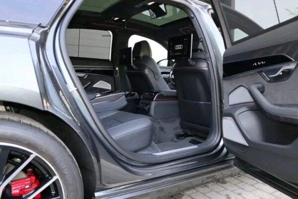 Audi A8L