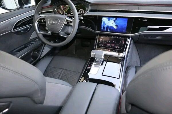 Audi A8L