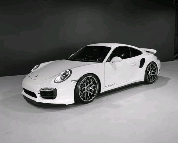 Porsche 911 Turbo S