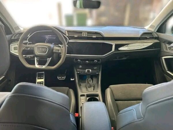 Audi RSQ3