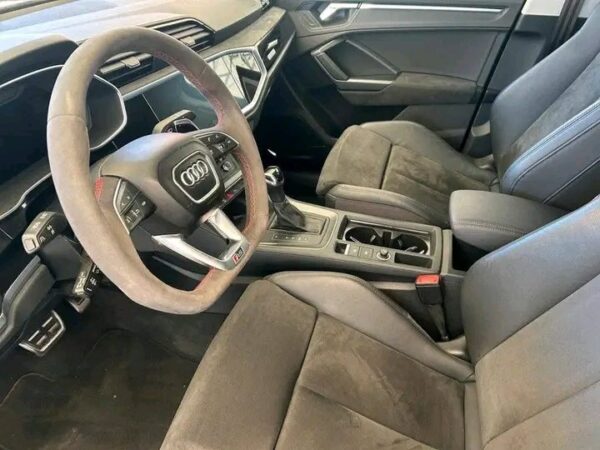 Audi RSQ3