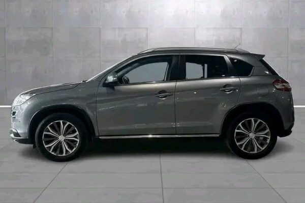 Peugeot 4008