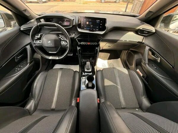 Peugeot 2008 BlueHDi