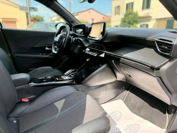 Peugeot 2008 BlueHDi