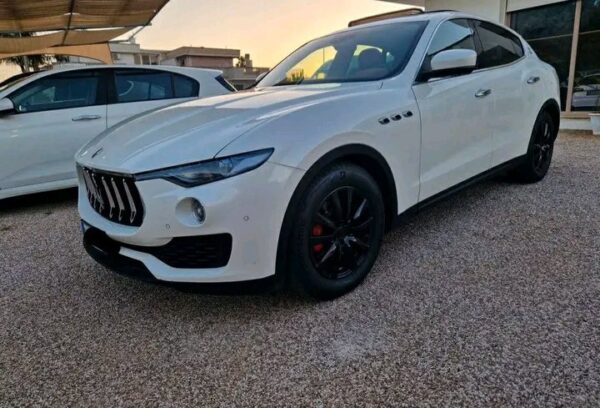 2025/06/1749811177773.jpg Maserati Levante
