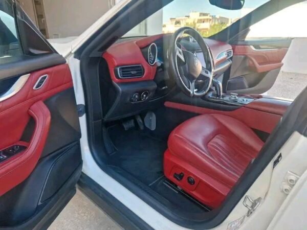 2025/06/1749811189860.jpg Maserati Levante