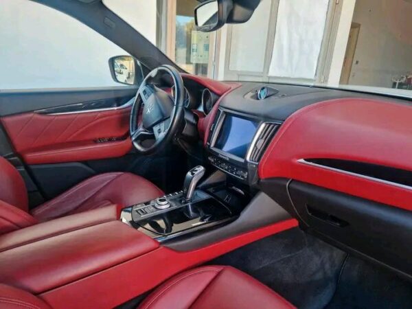 2025/06/1749811191420.jpg Maserati Levante