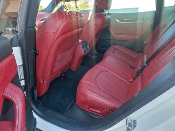 2025/06/1749811196993.jpg Maserati Levante