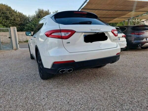 2025/06/1749811204201.jpg Maserati Levante