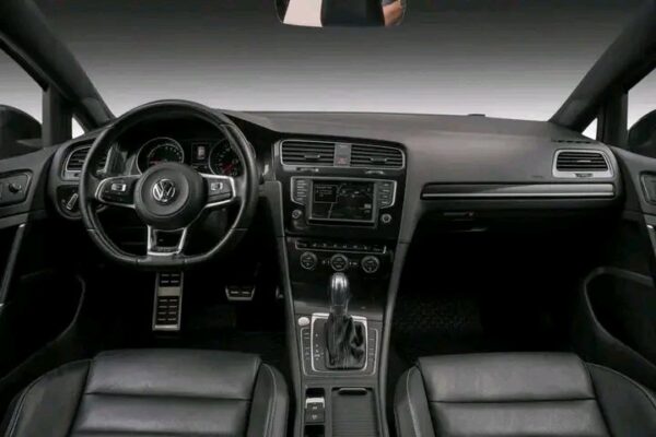 2025/08/1756462060291.jpg Volkswagen Golf 1.4 TSI