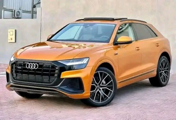AUDI Q8 PREMIUM