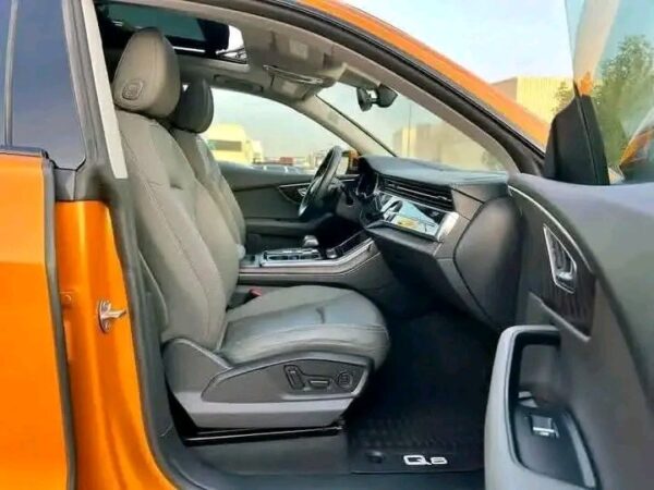 AUDI Q8 PREMIUM