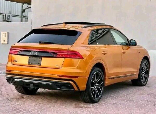 AUDI Q8 PREMIUM